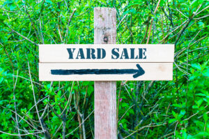yard sale sign